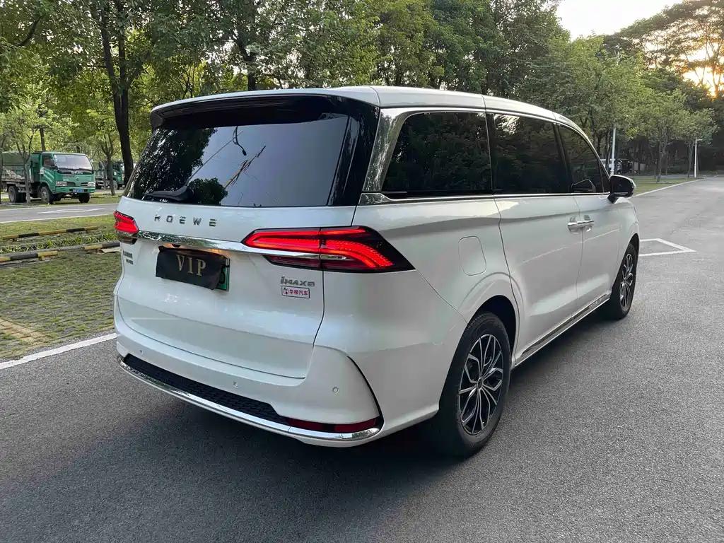Roewe iMAX8 New Energy — миниатюра 18