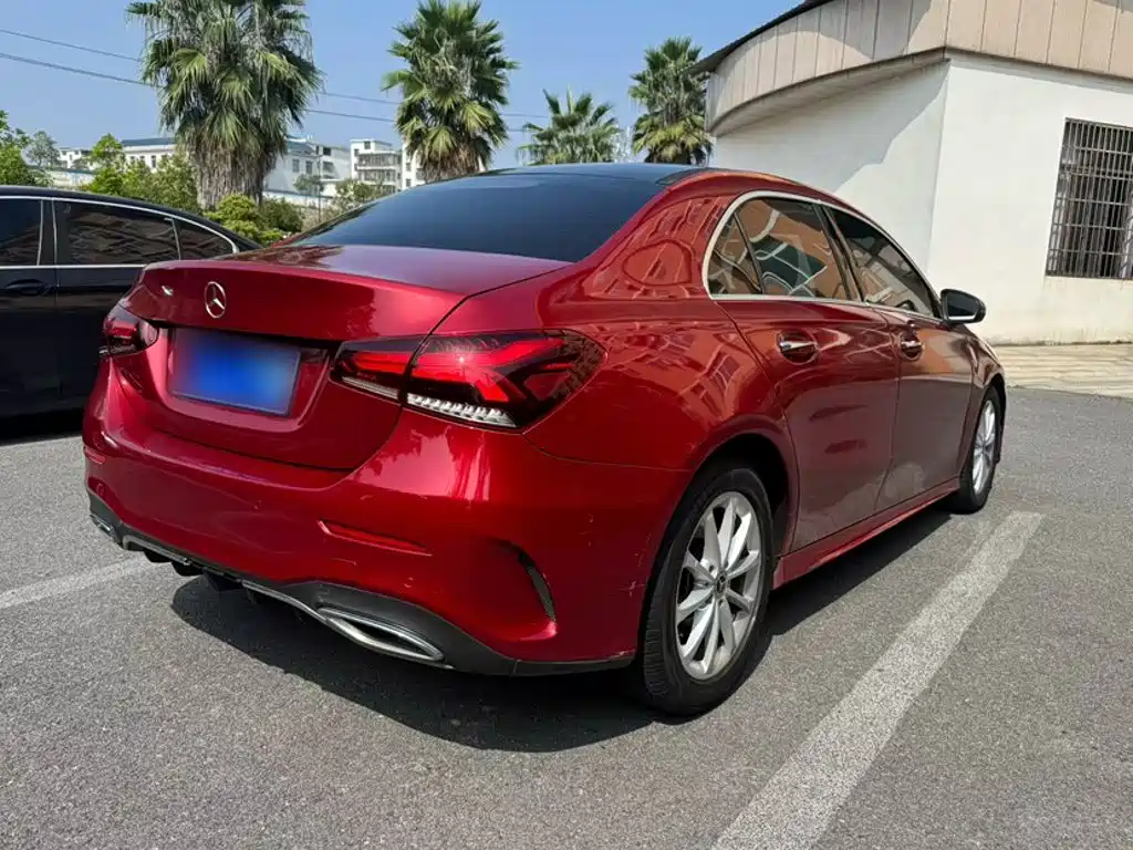 Mercedes-Benz A-Class — миниатюра 7