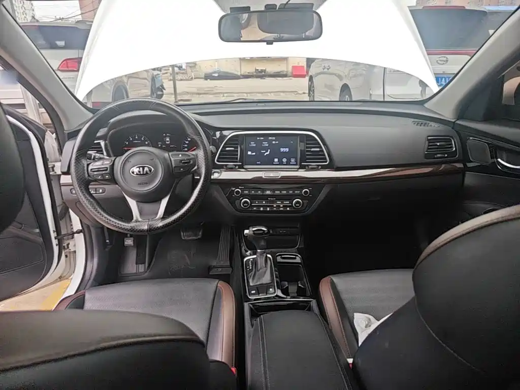 Kia K4 — миниатюра 10