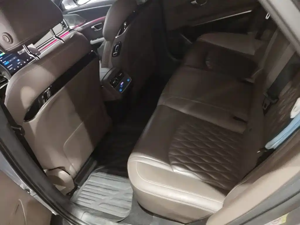 BYD Han — миниатюра 17