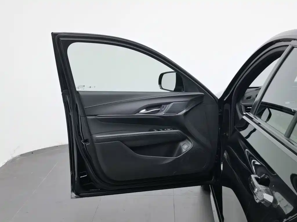 Cadillac CT4 — миниатюра 8