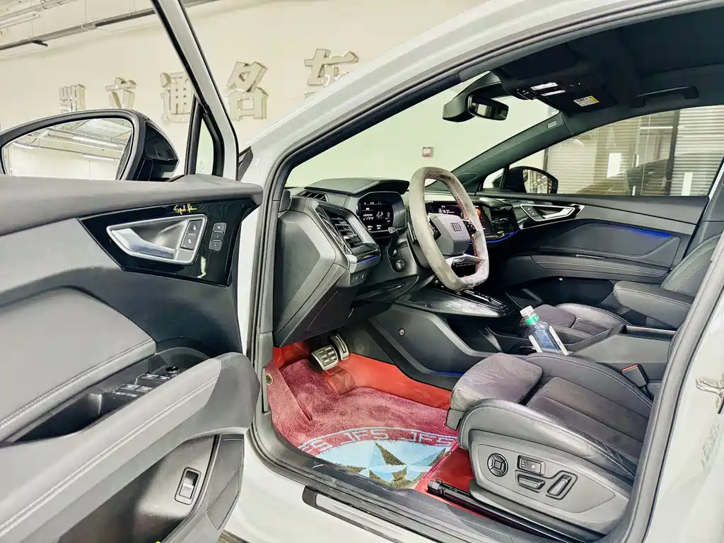 Audi Q4 e-tron — миниатюра 9