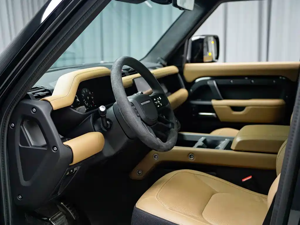 Land Rover Defender — миниатюра 20