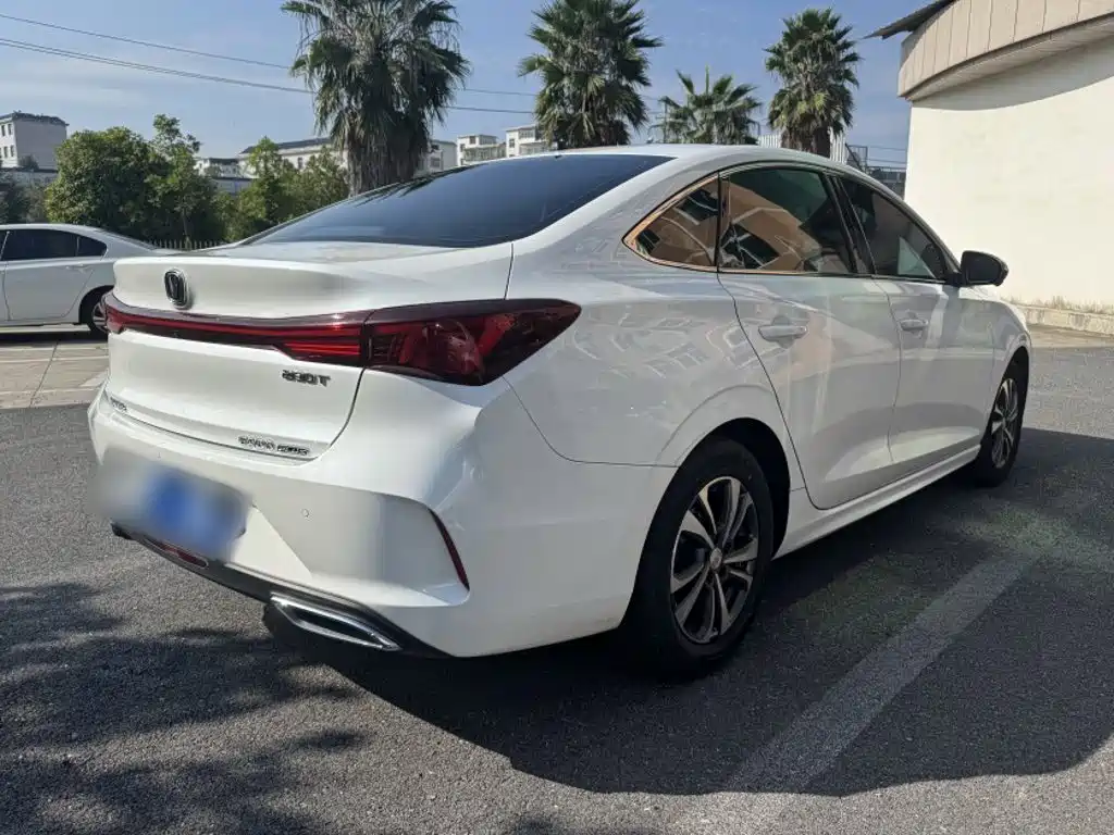 Changan Eado — миниатюра 9