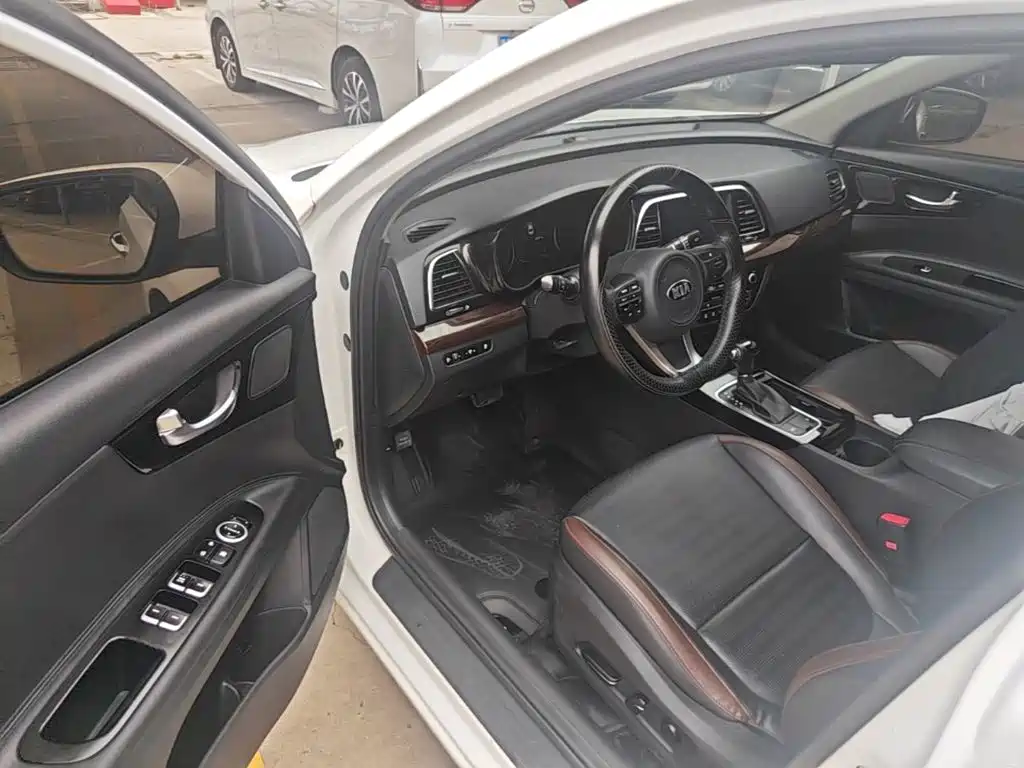 Kia K4 — миниатюра 16