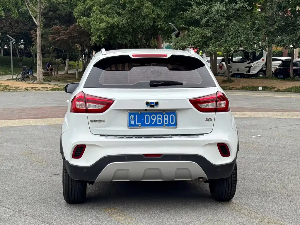 Geely Vision X3 — миниатюра 5