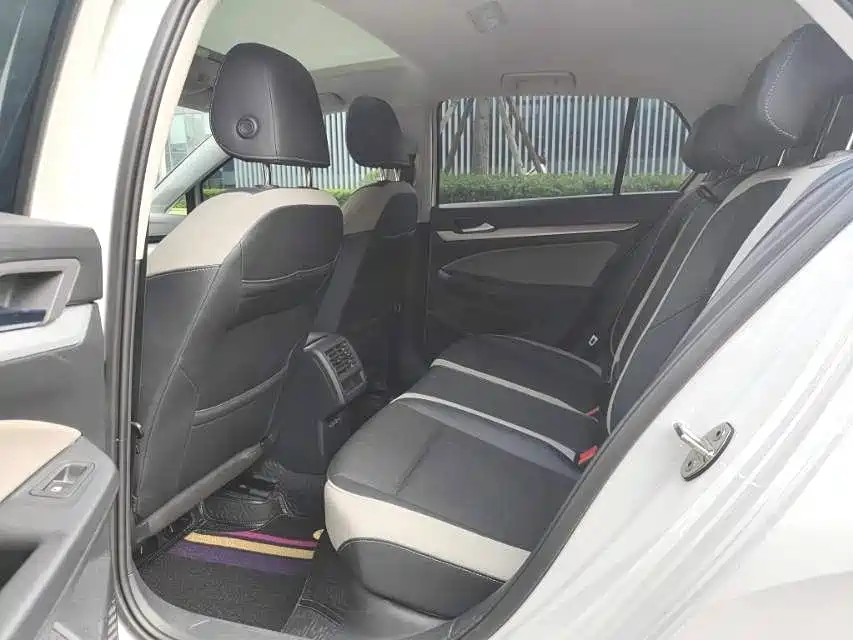 Volkswagen Golf — миниатюра 7
