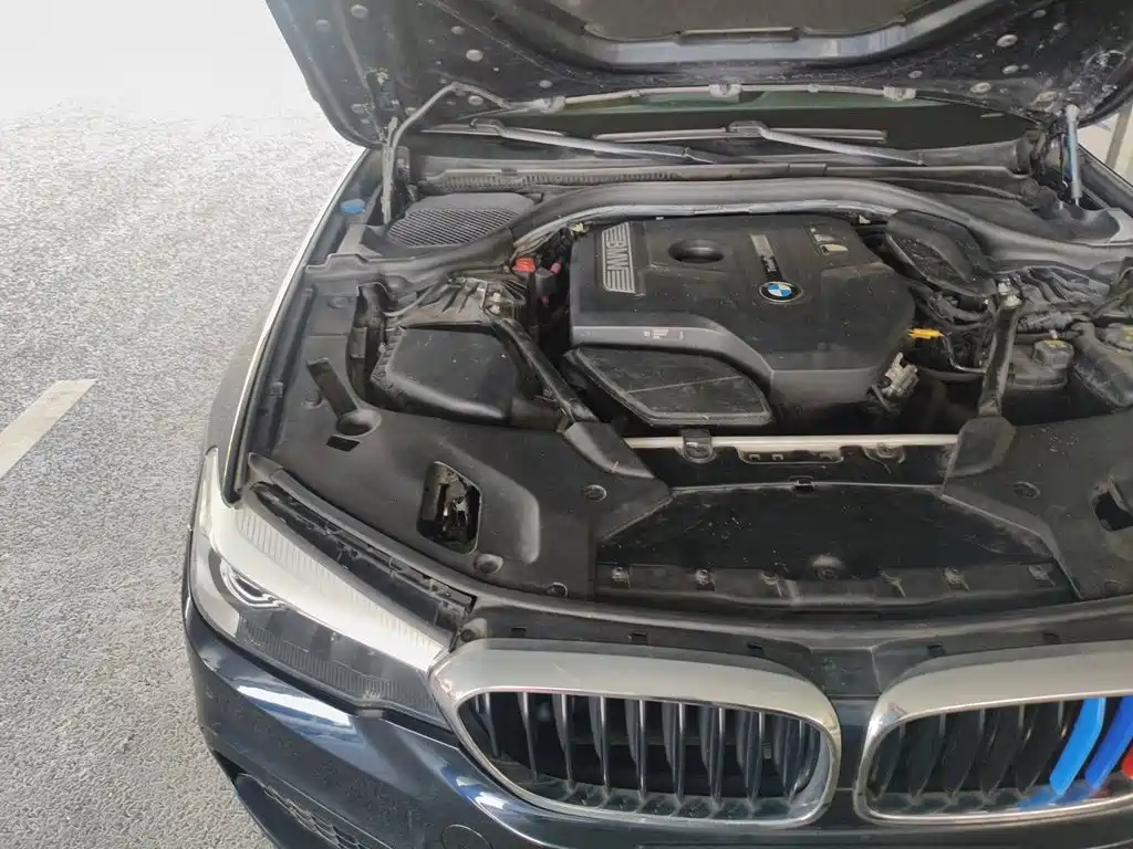 BMW 5 Series — миниатюра 20