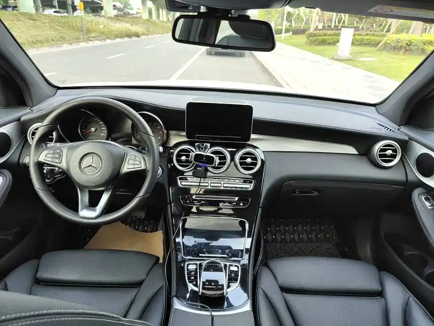 Mercedes-Benz GLC — миниатюра 8