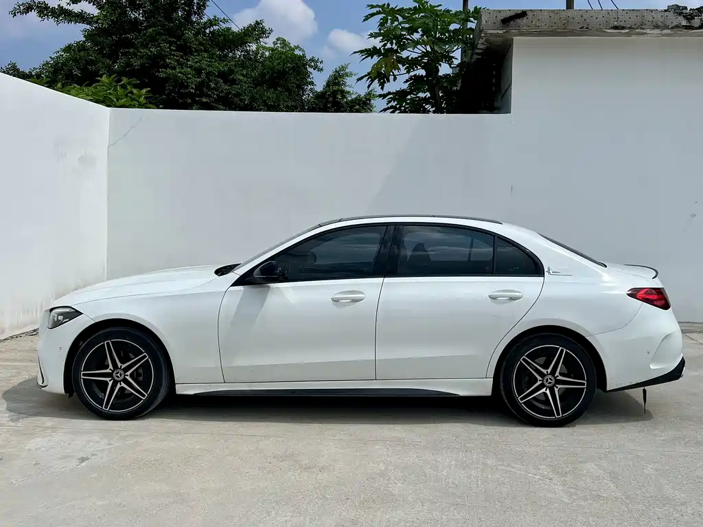 Mercedes-Benz C-Class — миниатюра 9