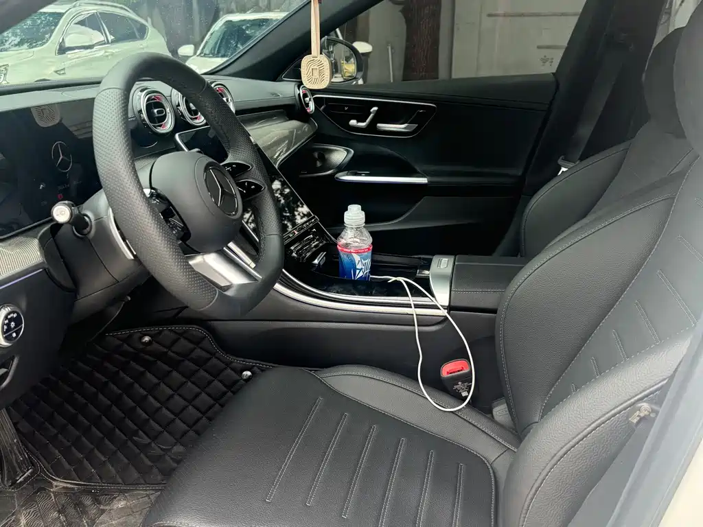 Mercedes-Benz C-Class — миниатюра 4