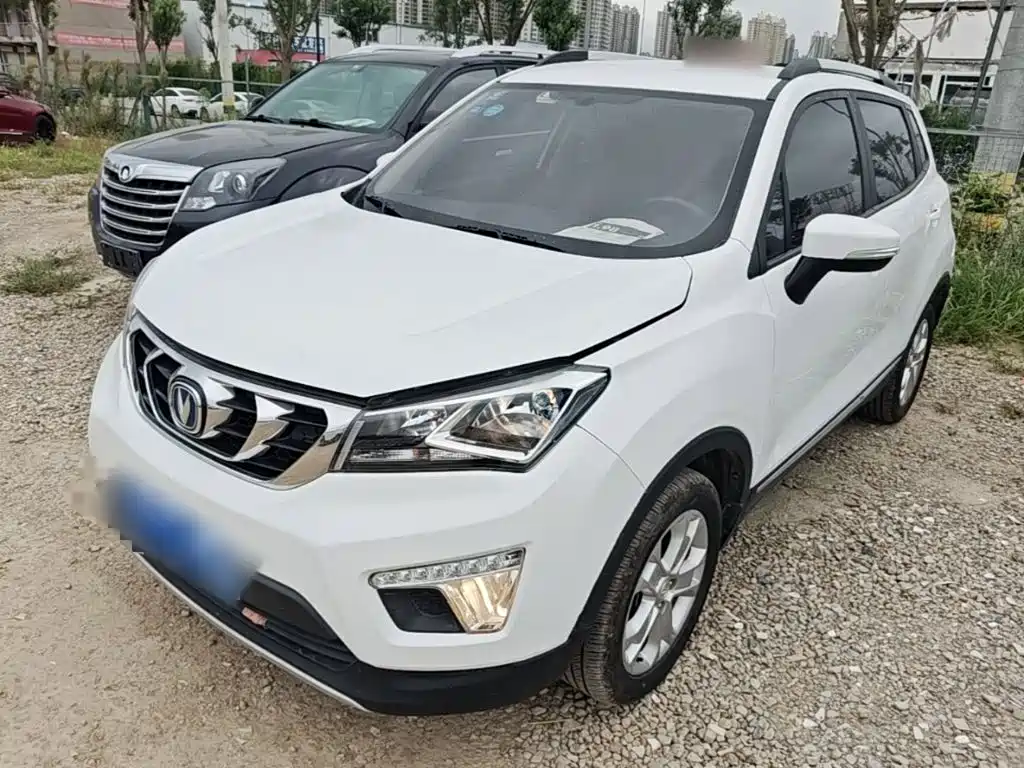 Changan CS15 — миниатюра 2