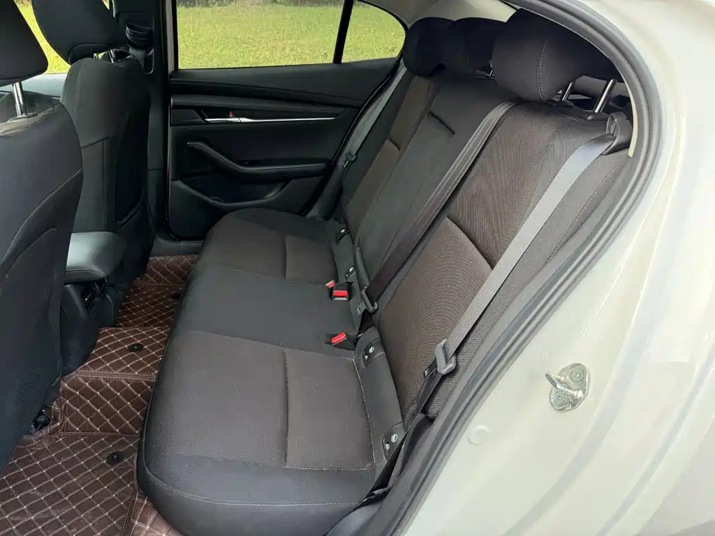 Mazda 3 Axela — миниатюра 12