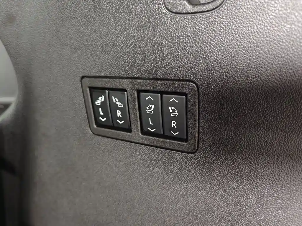 Buick Enclave — миниатюра 10