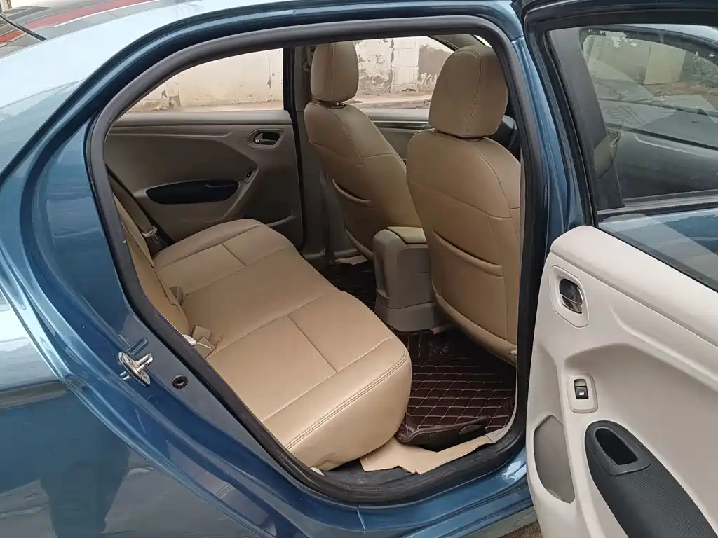 Citroen Elysee — миниатюра 9