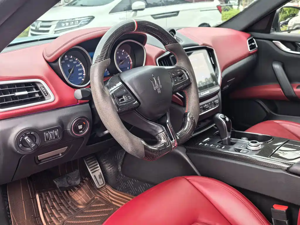 Maserati Ghibli 3.0T Standard Edition, фото 10
