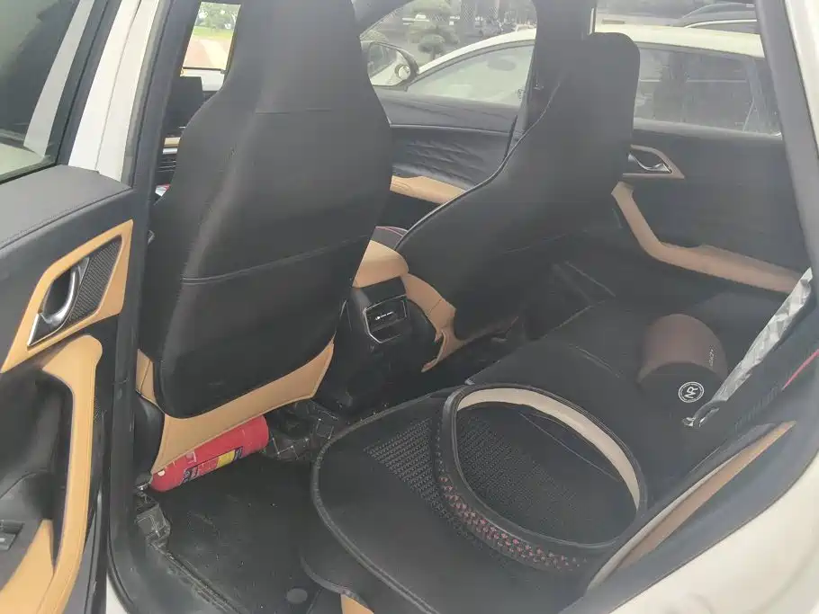 Roewe RX5 — миниатюра 11