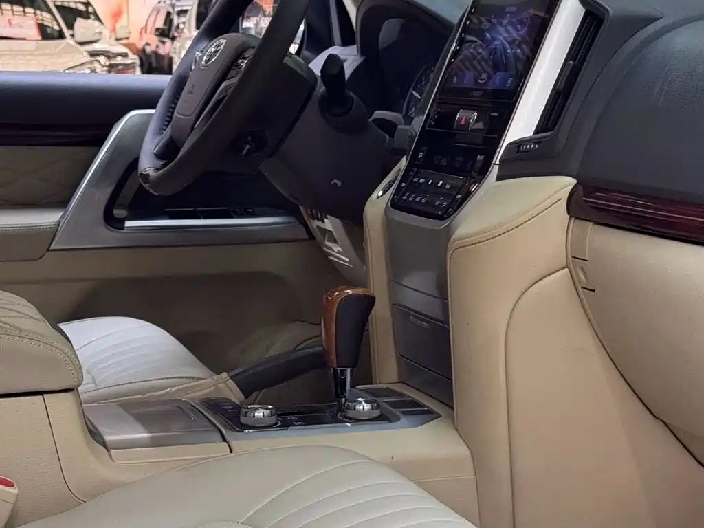 Toyota Land Cruiser 2015 4.0L V6