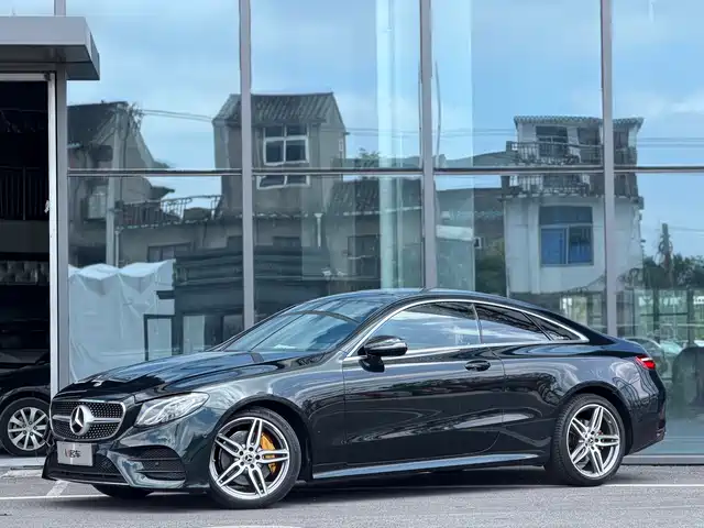 Mercedes-Benz E-Class 2018 E 200 4 MATIC — фото 1