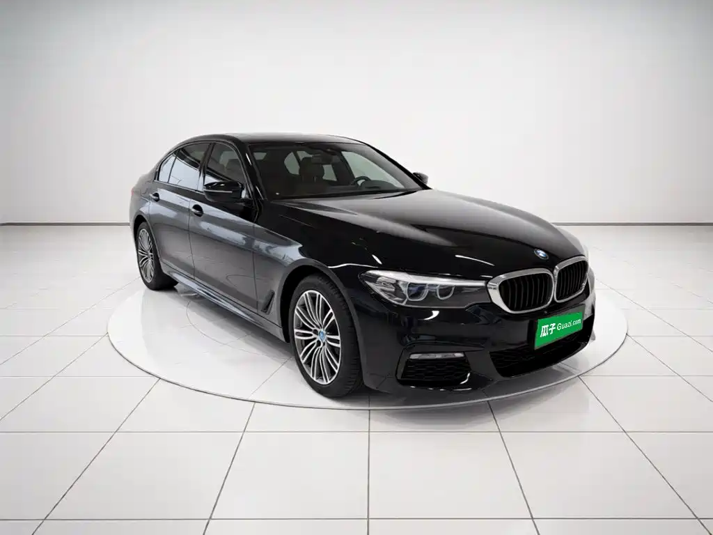 BMW 5 Series — миниатюра 25