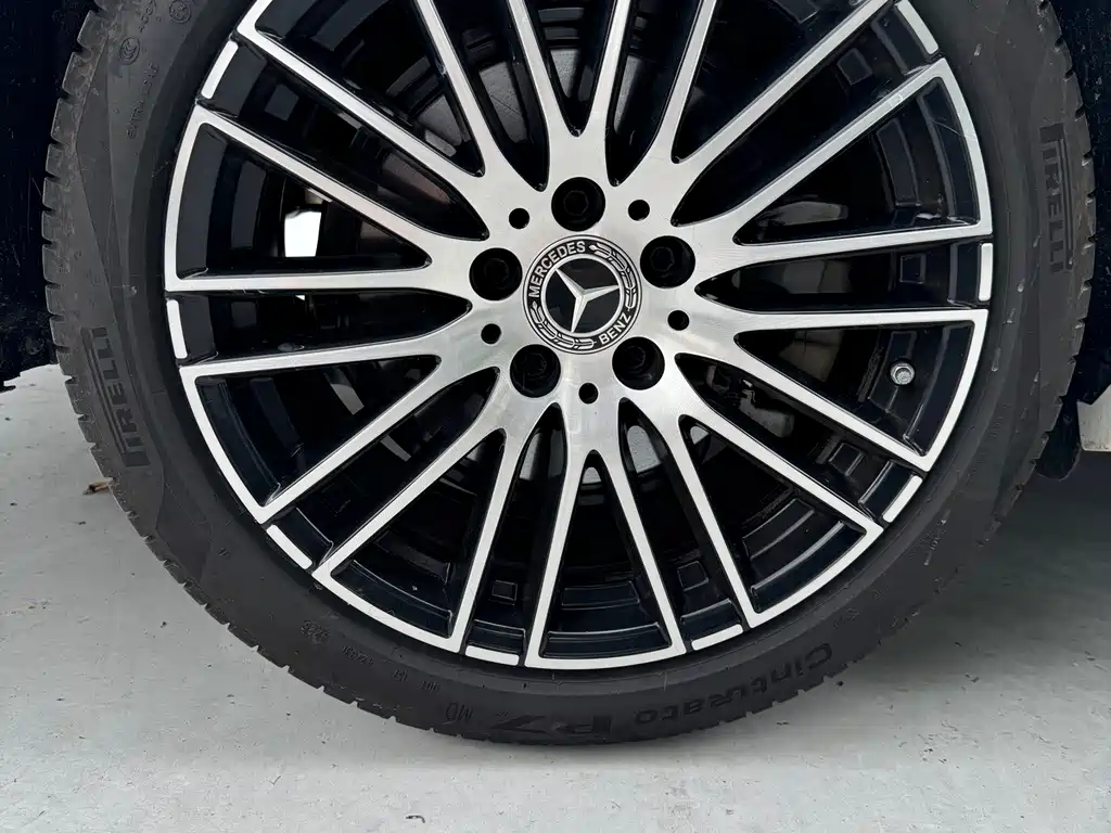 Mercedes-Benz C-Class — миниатюра 13