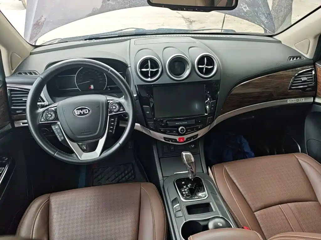 BYD S7 — миниатюра 10