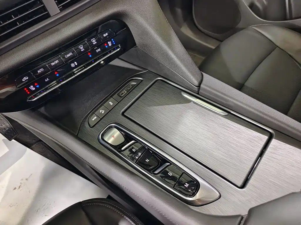 Buick Enclave — миниатюра 4