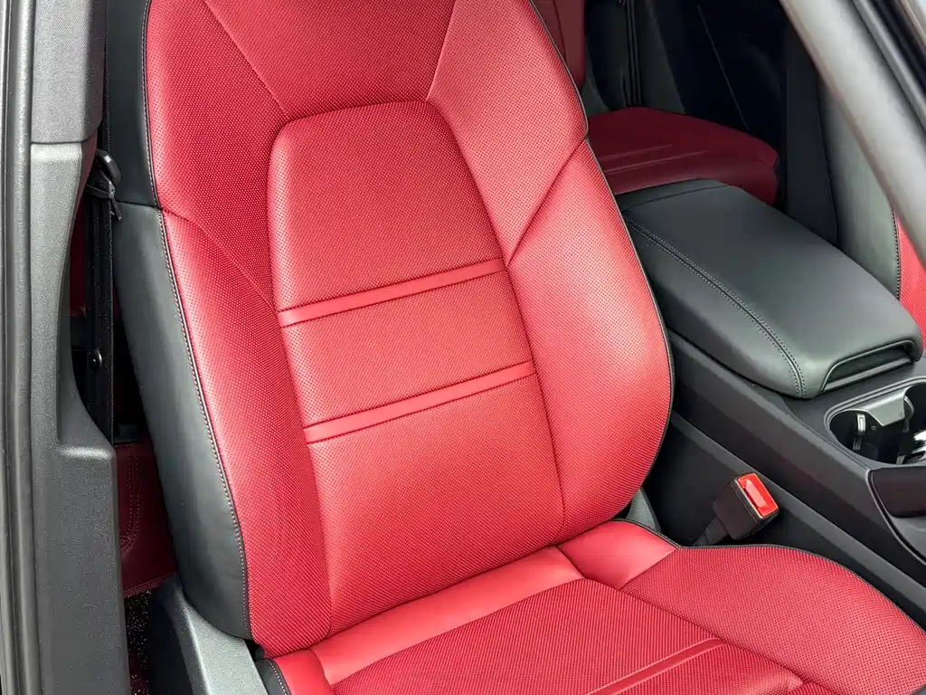 Porsche Cayenne — миниатюра 13