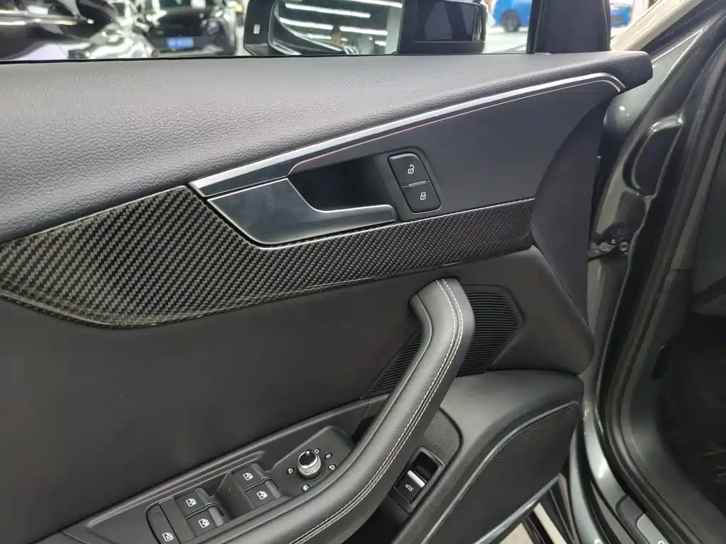 Audi A4L — миниатюра 6
