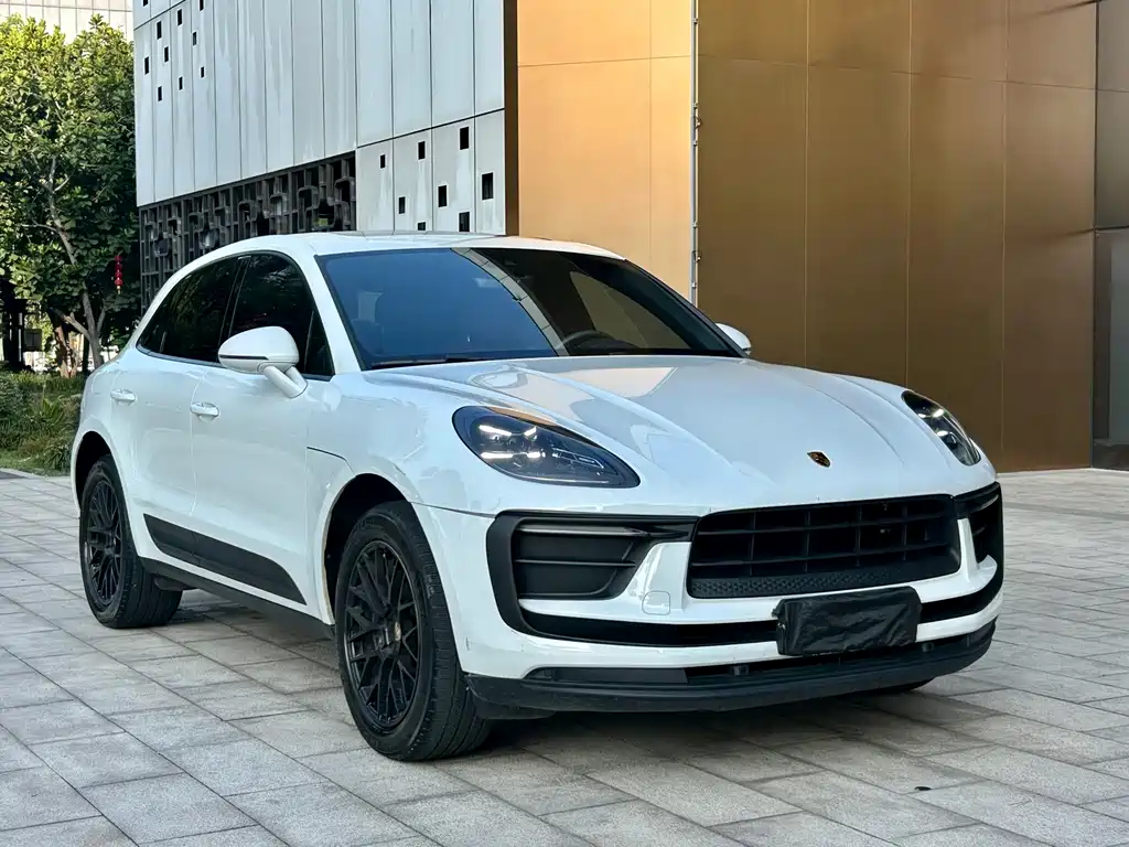 Porsche Macan — миниатюра 3