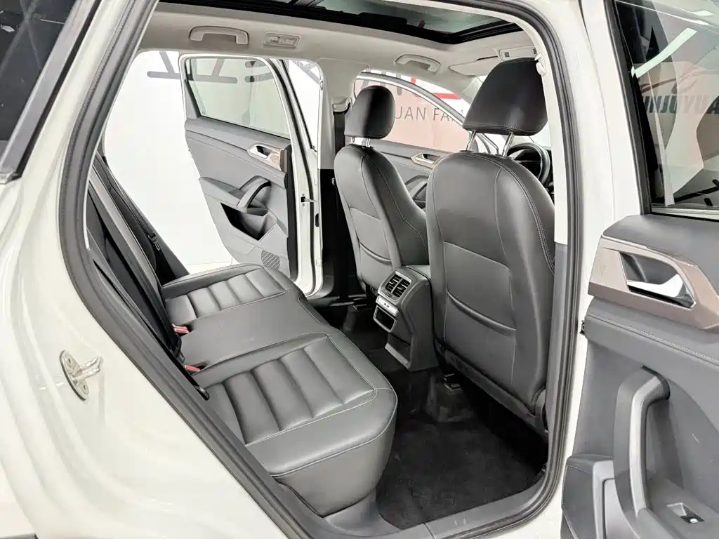 Volkswagen Tharu XR 330TSI 4WD Luxury Edition China VI, фото 14