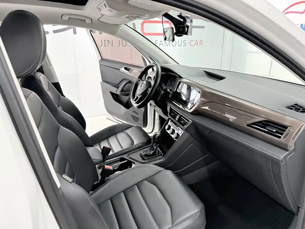Volkswagen Tharu XR 330TSI 4WD Luxury Edition China VI, фото 17