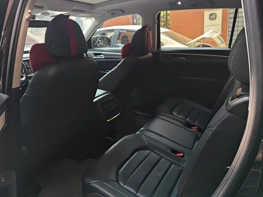 Volkswagen Teramont — миниатюра 11