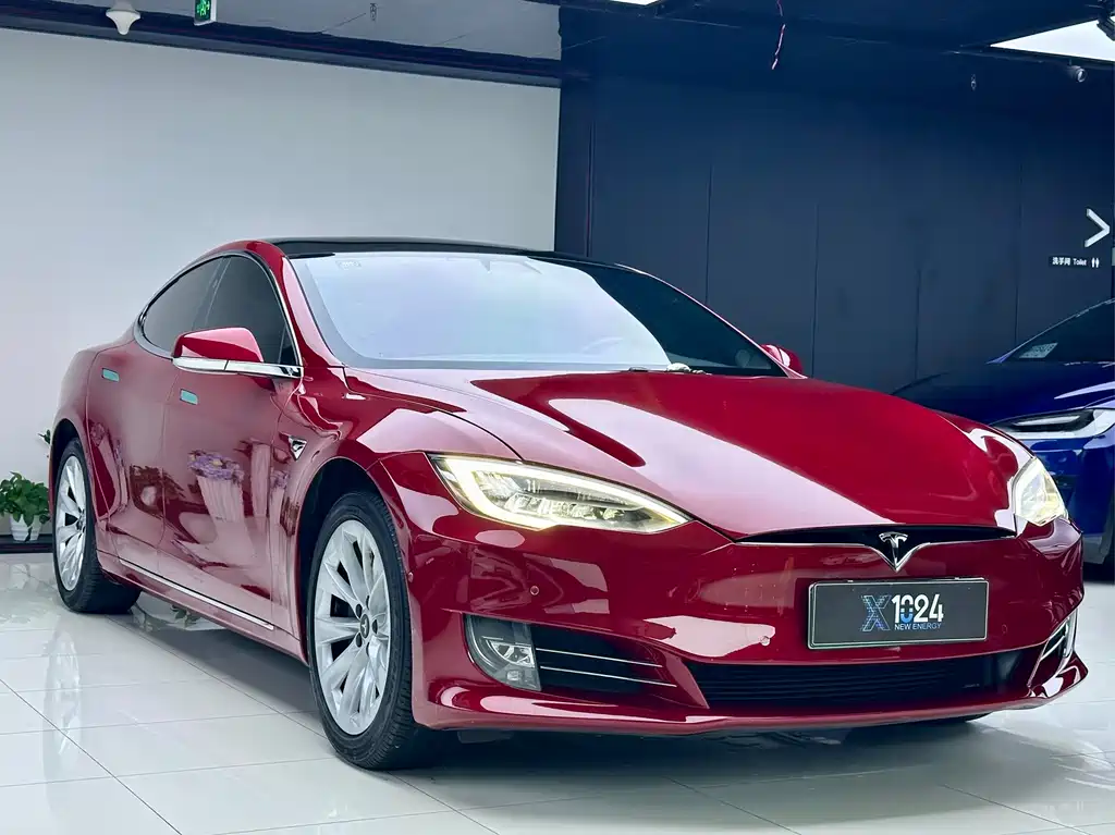 Tesla Model S — миниатюра 3