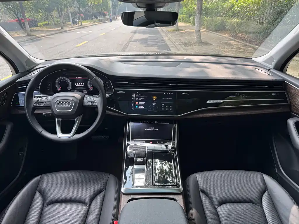 Audi Q7 — миниатюра 15