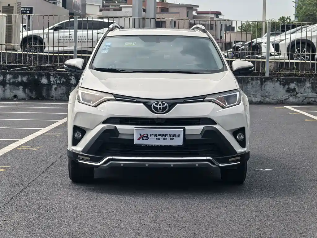 Toyota RAV4 — миниатюра 11