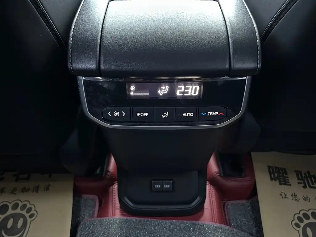 Toyota Crown Kluger — миниатюра 14
