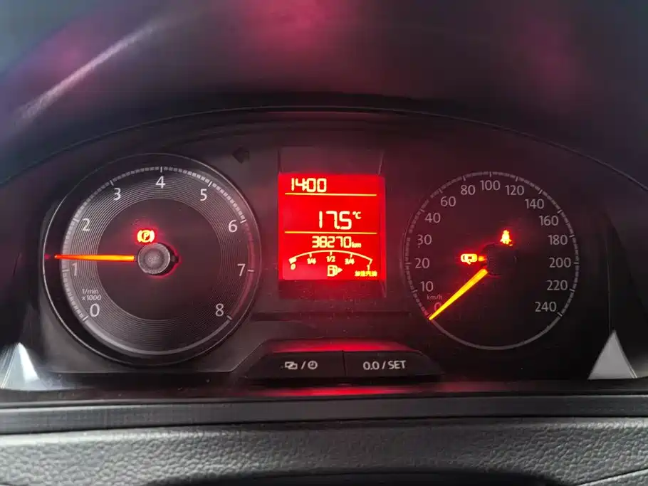 Volkswagen Santana — миниатюра 14