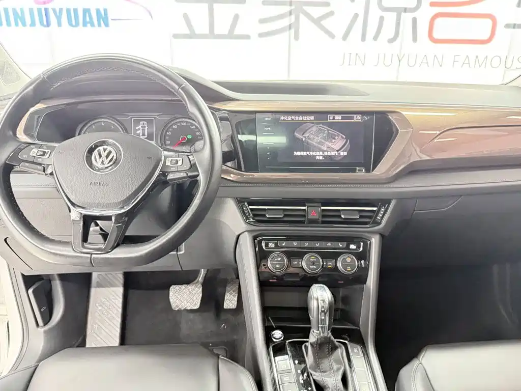 Volkswagen Tharu XR 330TSI 4WD Luxury Edition China VI, фото 12