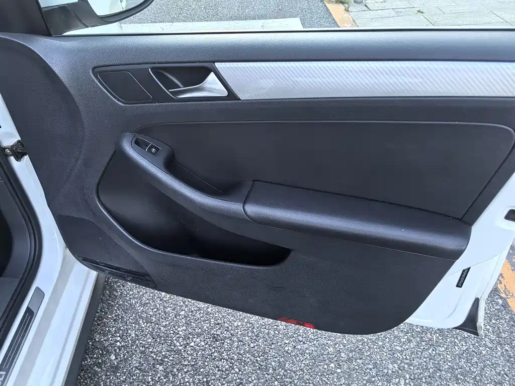 Volkswagen Sagitar — миниатюра 11