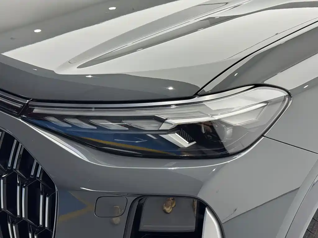 Audi Q6 — миниатюра 8
