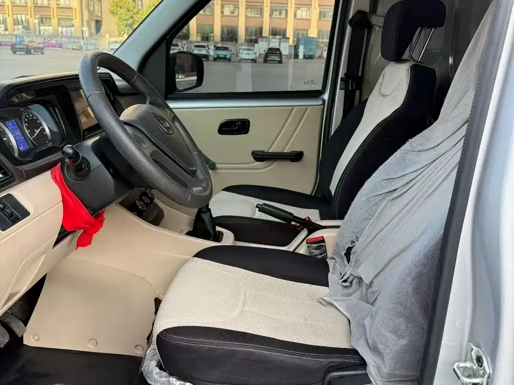 CHANGAN CROSS STAR V3