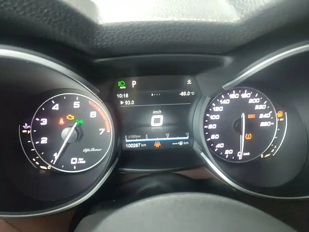 Alfa Romeo Stelvio — миниатюра 12