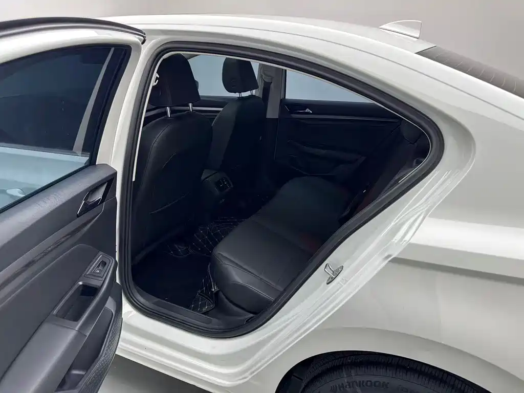 Volkswagen Bora — миниатюра 6
