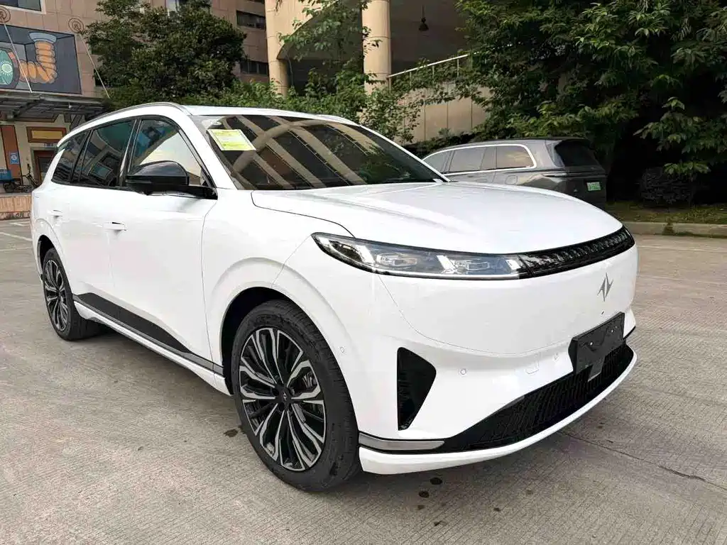 Dongfeng eπ008 2026 мест