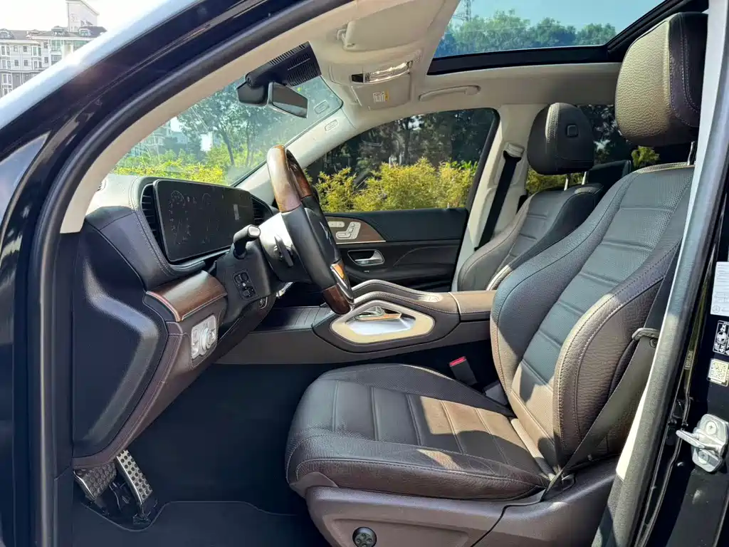 Mercedes-Benz GLS — миниатюра 12
