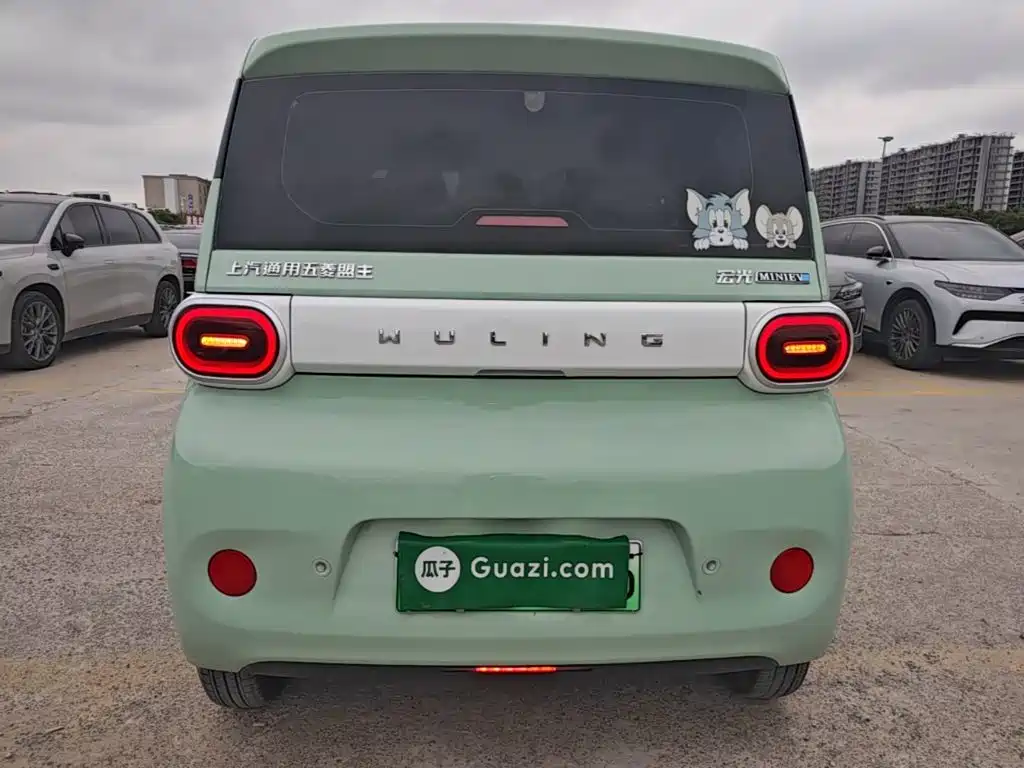 Wuling MINIEV — миниатюра 6