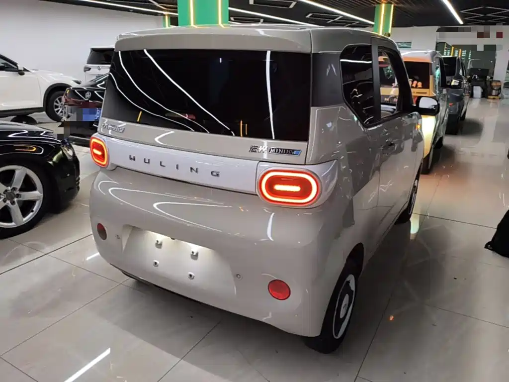 Wuling MINIEV — миниатюра 7