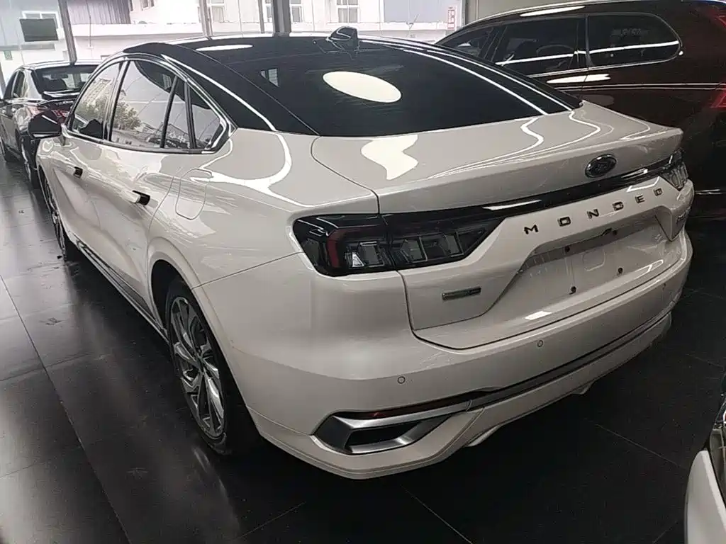 Ford Mondeo — миниатюра 5