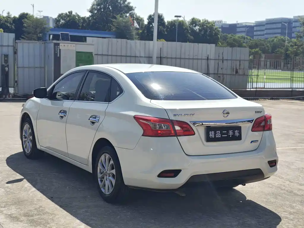 Nissan Sylphy — миниатюра 8
